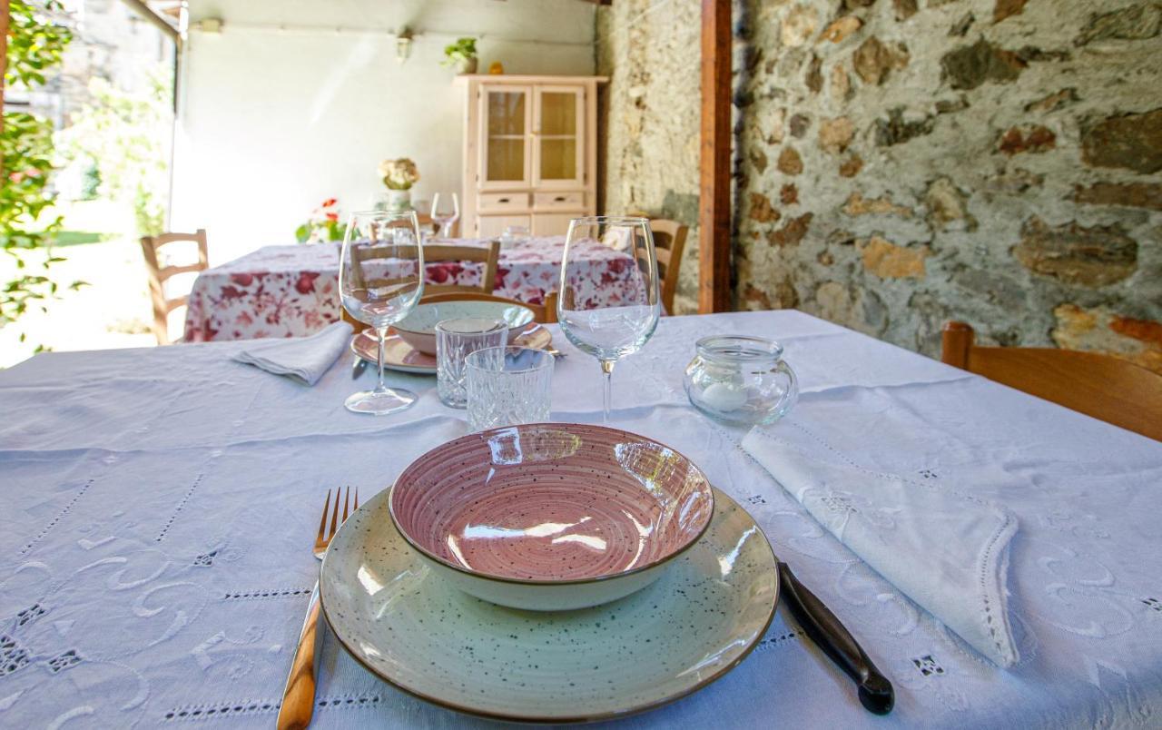 Il Como' Della Civetta - Taverna “La Fenice” Stazzona Luaran gambar